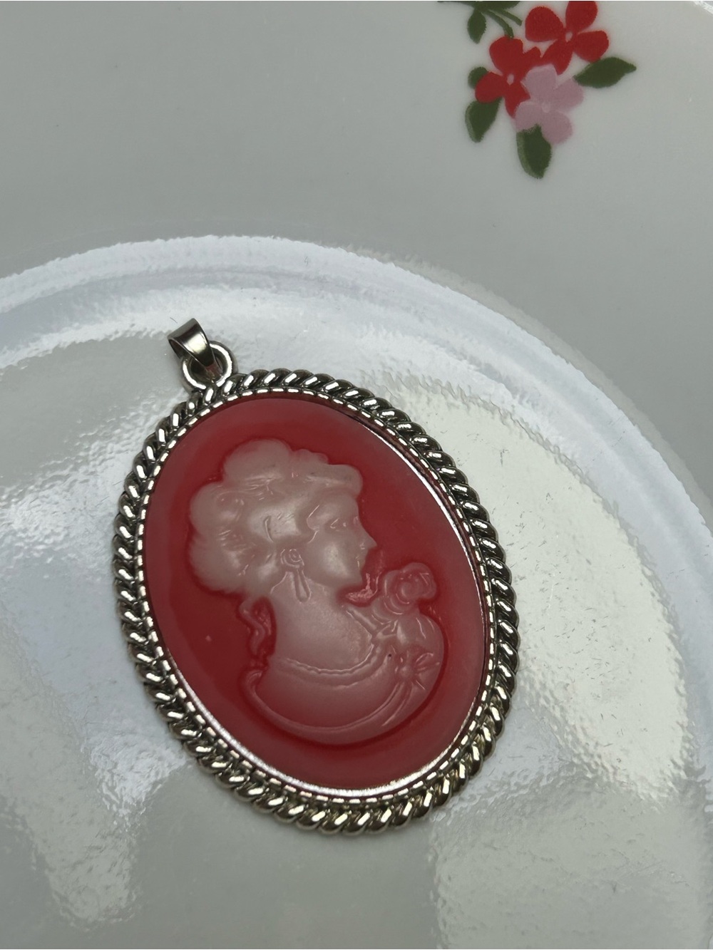 Classic Pink and Silver tone Cameo Pendant Necklace no chain